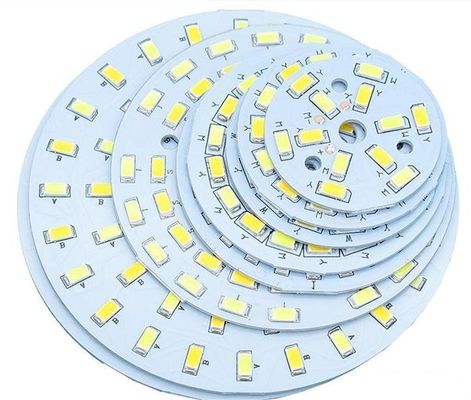 Bom preço 1.5mm Alumínio Base SMT PCB Assembléia com 1.0-3.0 W/mK Conductividade térmica on-line
